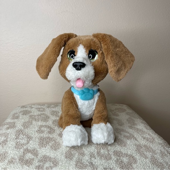 FurReal Chatty Charlie The Barkin Beagle - Picture 11 of 14